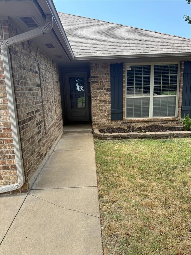 10904 SW 30th Terrace in Yukon, OK - Building Photo - Building Photo