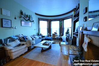 849 Beacon St, Unit 3 in Boston, MA - Building Photo - Building Photo