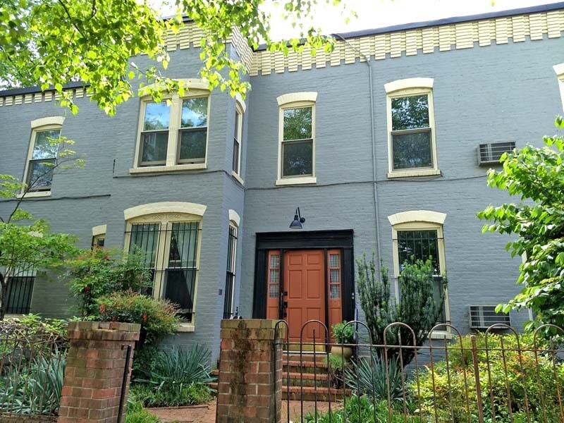 301 9th St SE, Unit 1 in Washington, DC - Building Photo