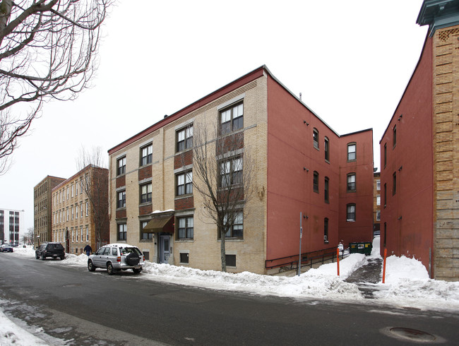 46 Peabody St in Salem, MA - Foto de edificio - Building Photo