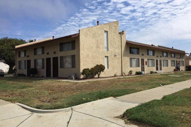 511 W Cook St in Santa Maria, CA - Building Photo