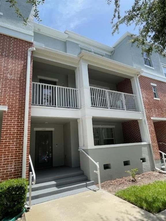 property at 1509 W Lemon St