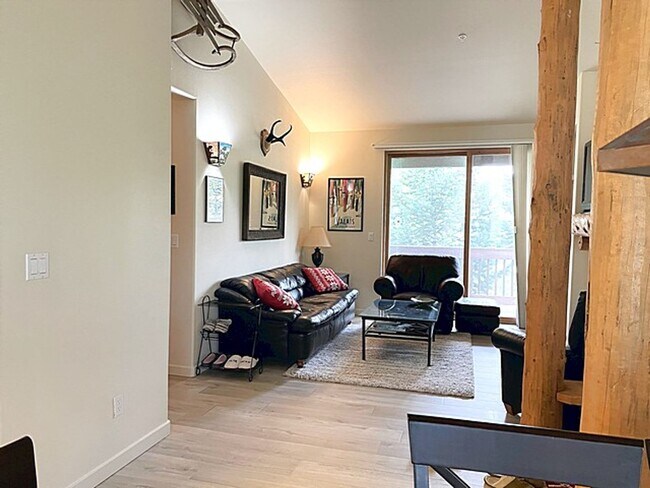 1600 W Pinebrook Blvd in Park City, UT - Building Photo - Building Photo