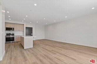6603 Fulton Ave in Los Angeles, CA - Building Photo - Building Photo