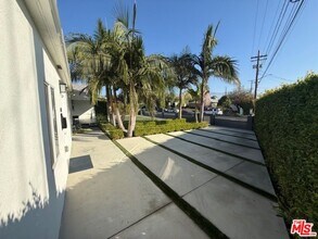 1413 N Avon St in Burbank, CA - Building Photo - Building Photo