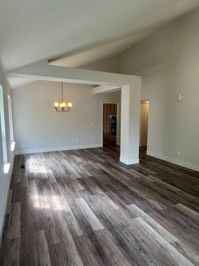 1245 Honeybrook Pl in Rohnert Park, CA - Building Photo - Building Photo