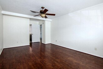 505 Heathgate Dr in Houston, TX - Building Photo - Building Photo