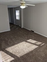 302 Proctor Ln in Saint Joseph, IL - Building Photo - Building Photo