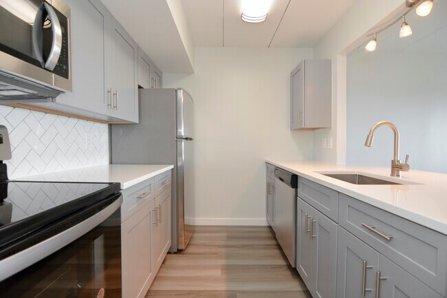 2 Durham St, Unit 10 in Boston, MA - Foto de edificio - Building Photo
