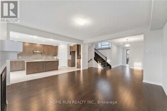 106 Lynn Coulter St in Ottawa, ON - Building Photo - Building Photo