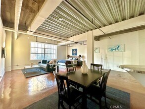 312 W 5th St, Unit 1105 in Los Angeles, CA - Building Photo - Building Photo