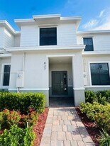 437 NE 13th St in Florida City, FL - Building Photo