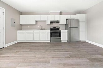 145 N Anthony St, Unit A0354 in New Orleans, LA - Building Photo - Building Photo