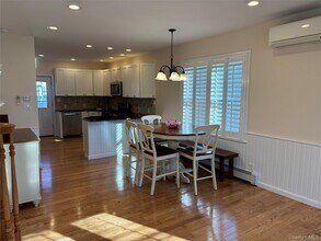 536 N 6th St in New Hyde Park, NY - Building Photo - Building Photo