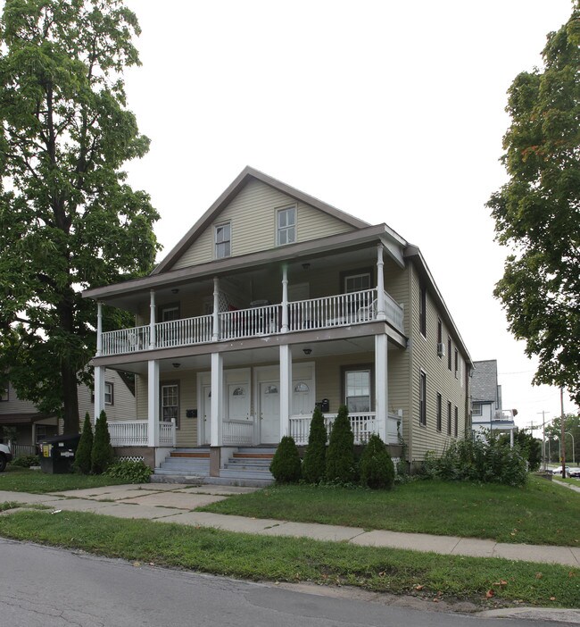 89 Hamilton St in Saratoga Springs, NY - Building Photo - Building Photo