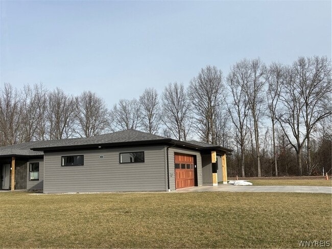 855 Madison Ave in Lewiston, NY - Foto de edificio - Building Photo