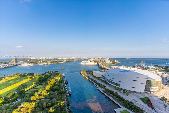 property at 900 Biscayne Blvd