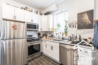 2732 W Chicago Ave in Chicago, IL - Building Photo - Building Photo