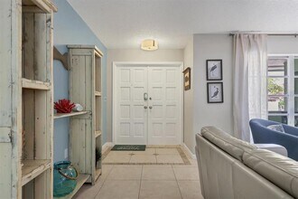 735 Birdsong Ln in Siesta Key, FL - Building Photo - Building Photo