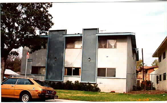 4454 Bonnie Brae St in Montclair, CA - Building Photo