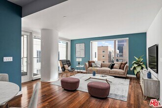 6250 Hollywood Blvd in Los Angeles, CA - Foto de edificio - Building Photo