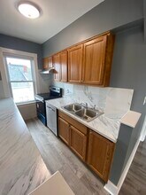 530 Bolton St in New Bedford, MA - Building Photo - Building Photo