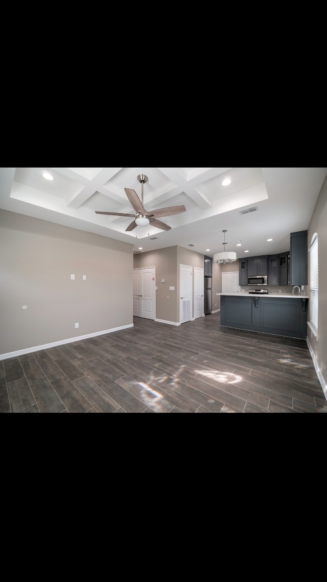 2011 Taft St, Unit Available #3 in Weslaco, TX - Building Photo - Building Photo