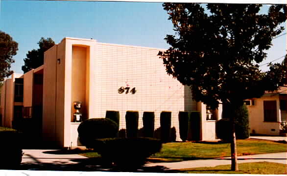 874 Magnolia Ave in Pasadena, CA - Foto de edificio - Building Photo