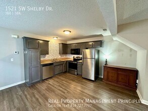 1521 SW Shelby Dr in Lee's Summit, MO - Building Photo - Building Photo