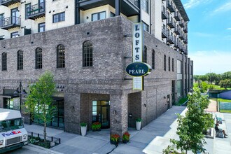 Pearl Lofts in Dallas, TX - Foto de edificio - Building Photo
