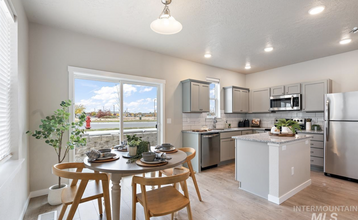 5938 S Boddington Ln in Boise, ID - Building Photo - Building Photo