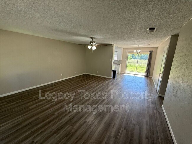 1507 McAnear St in Cleburne, TX - Building Photo - Building Photo