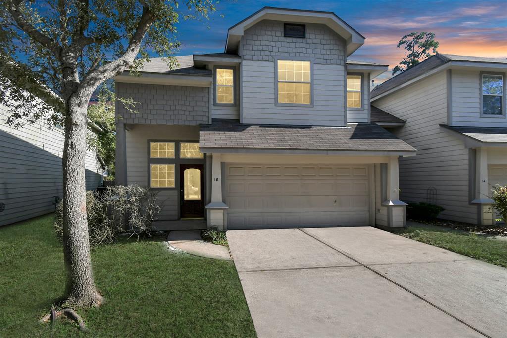 18 E Burberry Cir in The Woodlands, TX - Building Photo