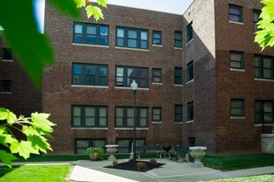 Utomin Apartments in Indianapolis, IN - Building Photo