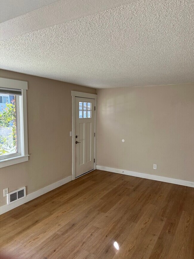 Timber Lane Apartments in Lynnwood, WA - Building Photo - Building Photo