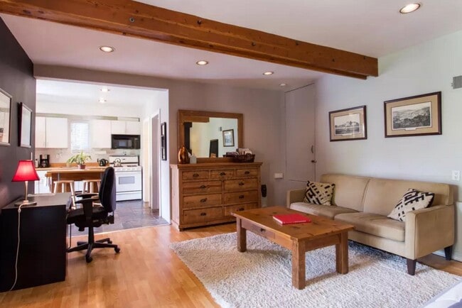 966 Manzanita St, Unit Furnished-apartment