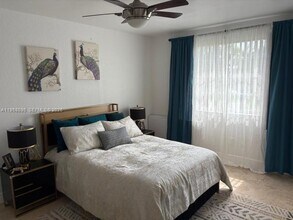 2880 N Oakland Forest Dr in Oakland Park, FL - Building Photo - Building Photo