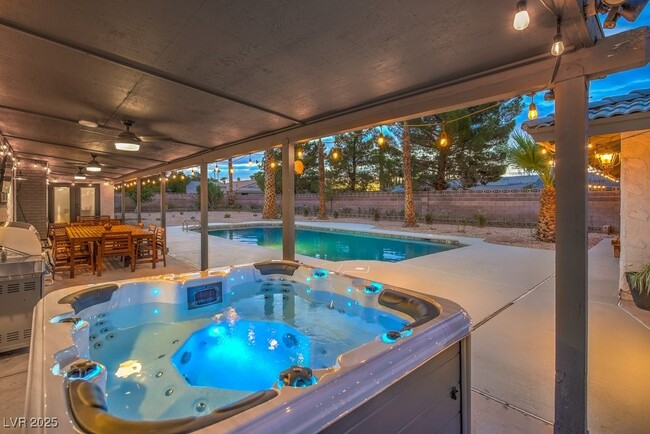 property at 3322 W Mardon Ave