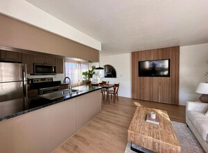 72603 Edgehill Dr in Palm Desert, CA - Foto de edificio - Building Photo