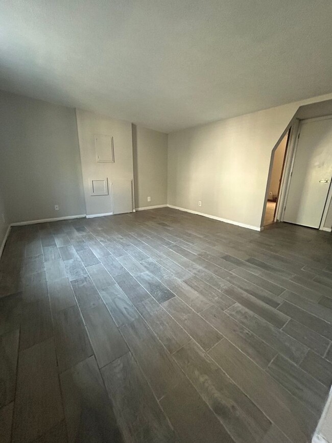 property at 4640 Izard St