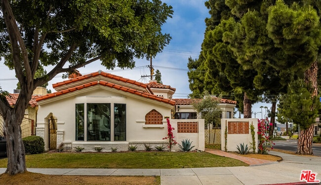 property at 3401 W 41st St
