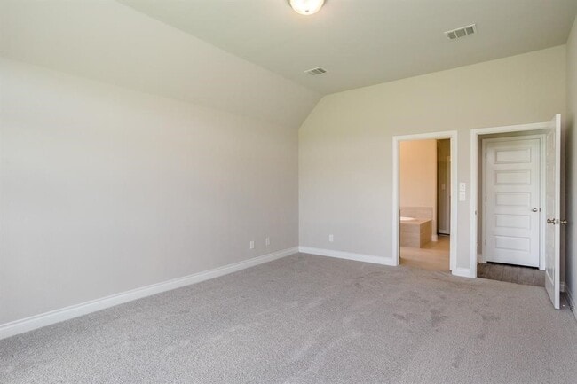 property at 1639 Rosedale Dr