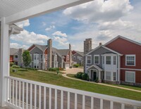 The Falls at Settlers Walk in Springboro, OH - Foto de edificio - Building Photo