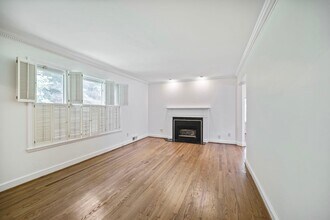 6002 Madawaska Rd in Bethesda, MD - Building Photo - Building Photo