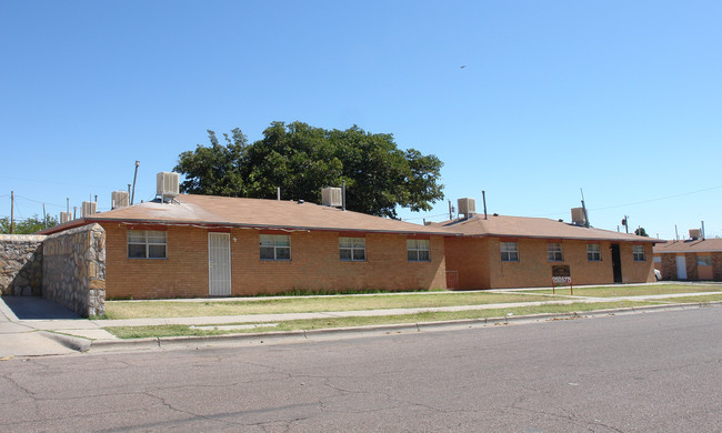 8940 Lawson St in El Paso, TX - Foto de edificio - Building Photo