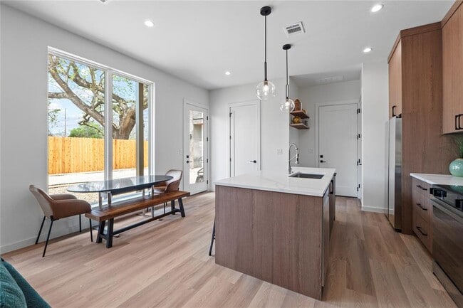 506 Krebs Ln in Austin, TX - Building Photo - Building Photo