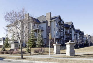 Aberdeen On The Park in Calgary, AB - Building Photo - Building Photo