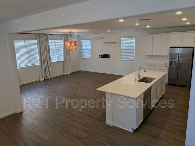 property at 8809 Boes Wy