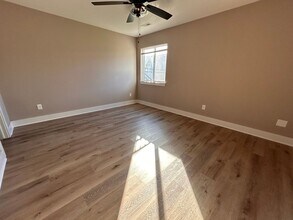 1611 S Limuel Cir in Wichita, KS - Building Photo - Building Photo