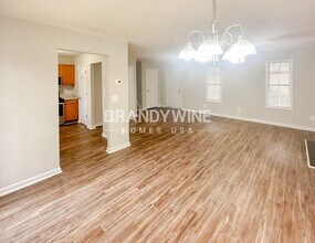 700 Newport Dr in Villa Rica, GA - Foto de edificio - Building Photo